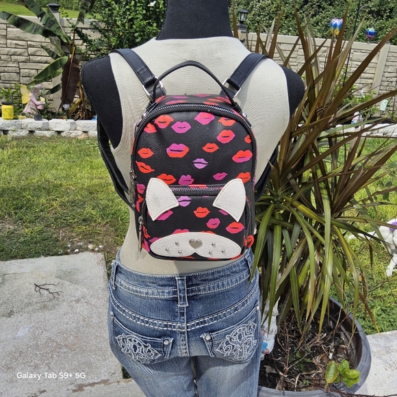 NWT BLACK n RED BETSEY JOHNSON LIP KITSCH BACKPACK - Picture 2 of 4